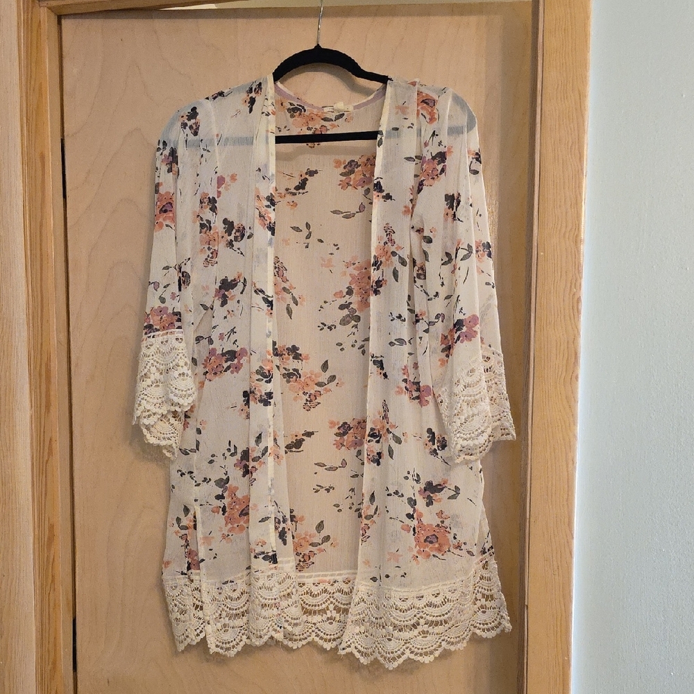 Floral Lace Kimono Robe